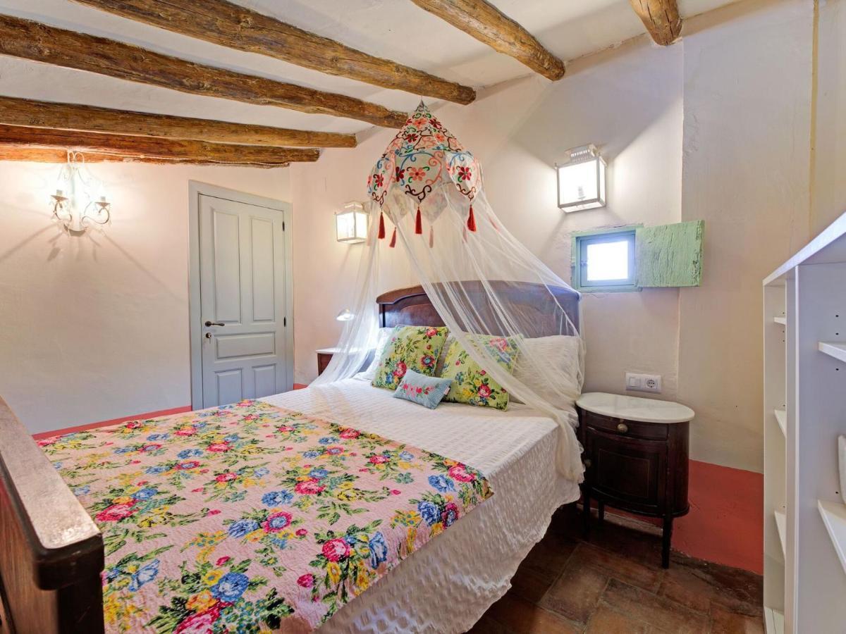 Lively Holiday Home In Fraga With Private Pool Экстерьер фото