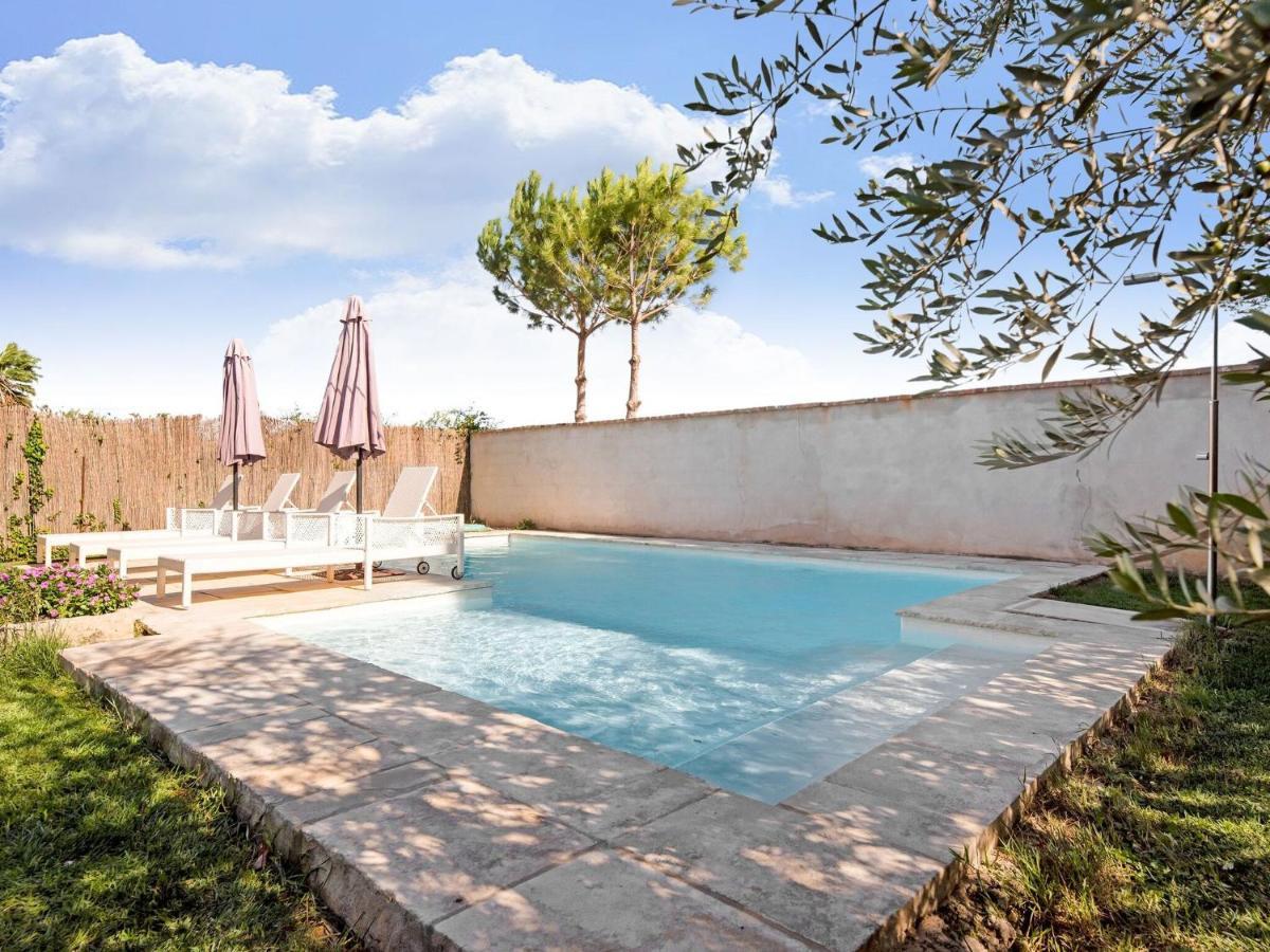 Lively Holiday Home In Fraga With Private Pool Экстерьер фото