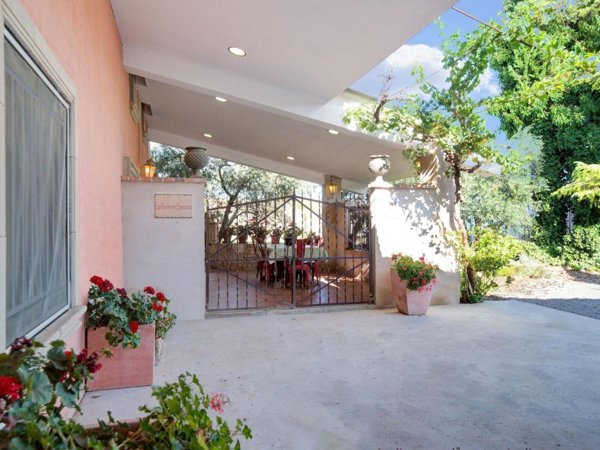 Lively Holiday Home In Fraga With Private Pool Экстерьер фото